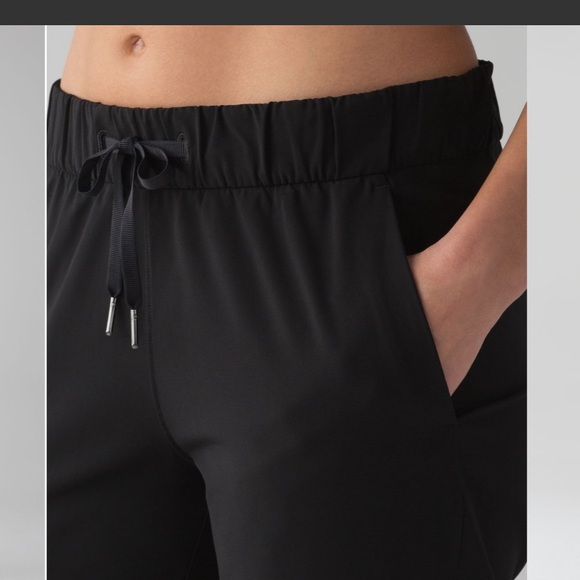 Lululemon On The Fly Pant Black - Picture 2 of 10